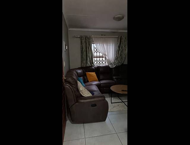 2 BEDROOM HOUSE FOR SALE IN CLAYVILLE